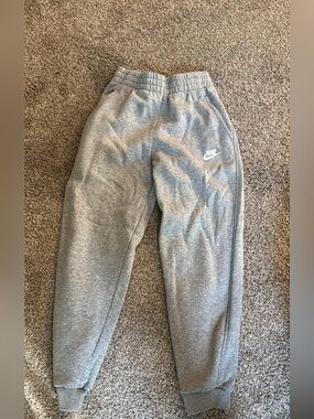 Nike joggers YL